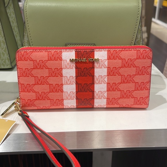 MICHAEL KORS Leather Continental Phone Holder Wristlet Wallet 
Dark Sungria
NWT - Picture 2 of 16